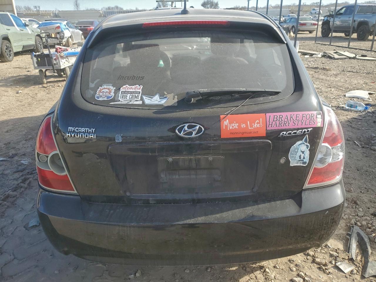 2010 HYUNDAI ACCENT GS photo 11