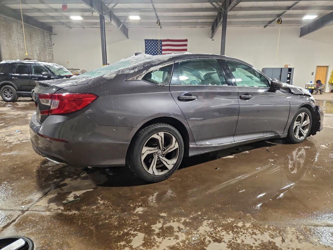 2018 HONDA ACCORD EXL photo 3