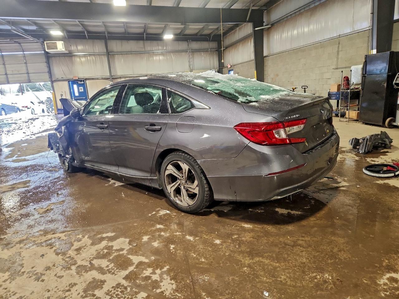 2018 HONDA ACCORD EXL photo 2