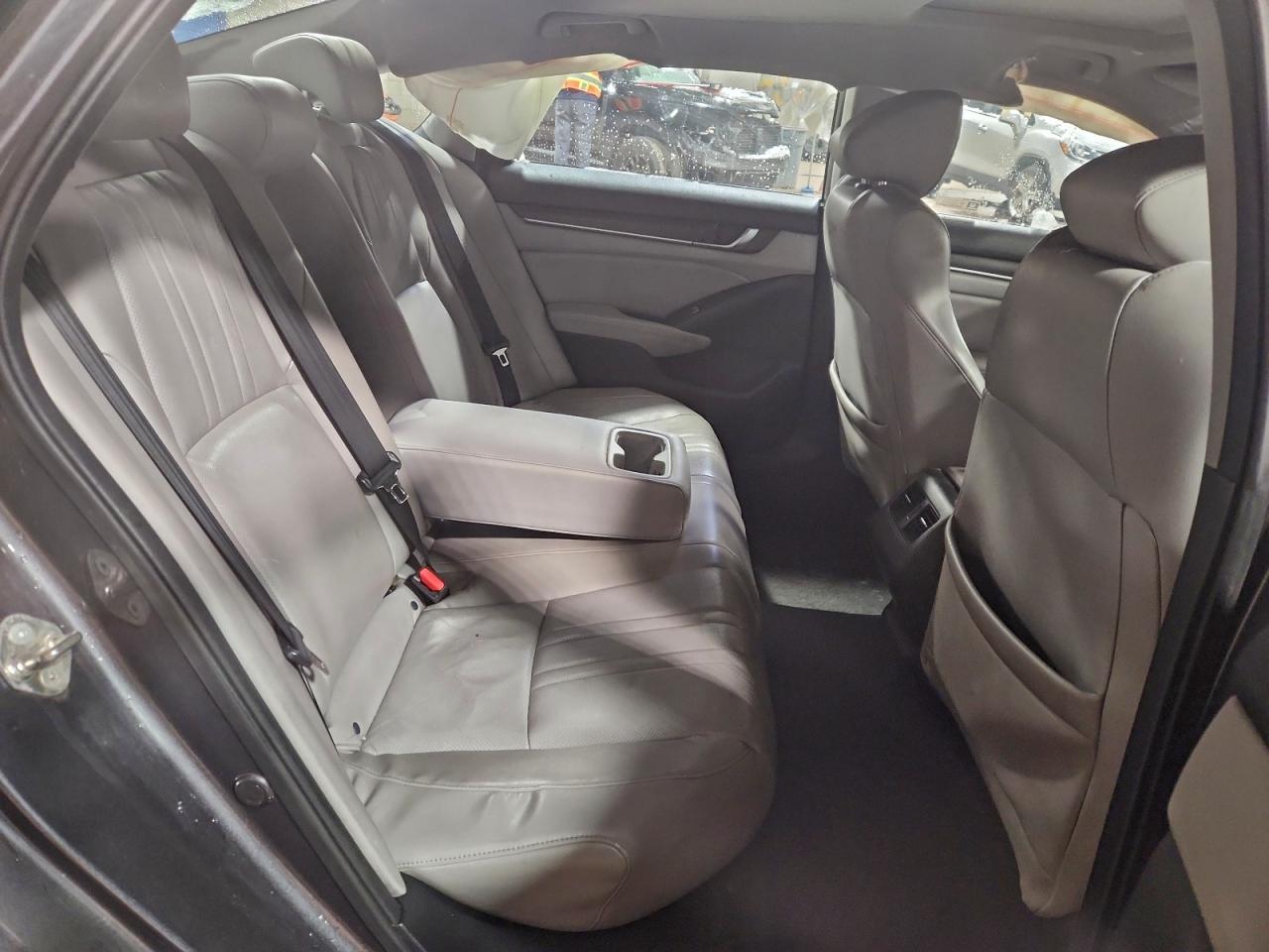 2018 HONDA ACCORD EXL photo 10