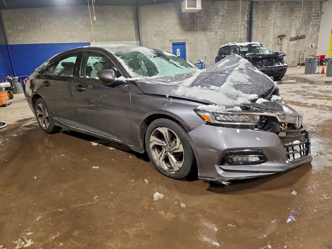 2018 HONDA ACCORD EXL photo 4