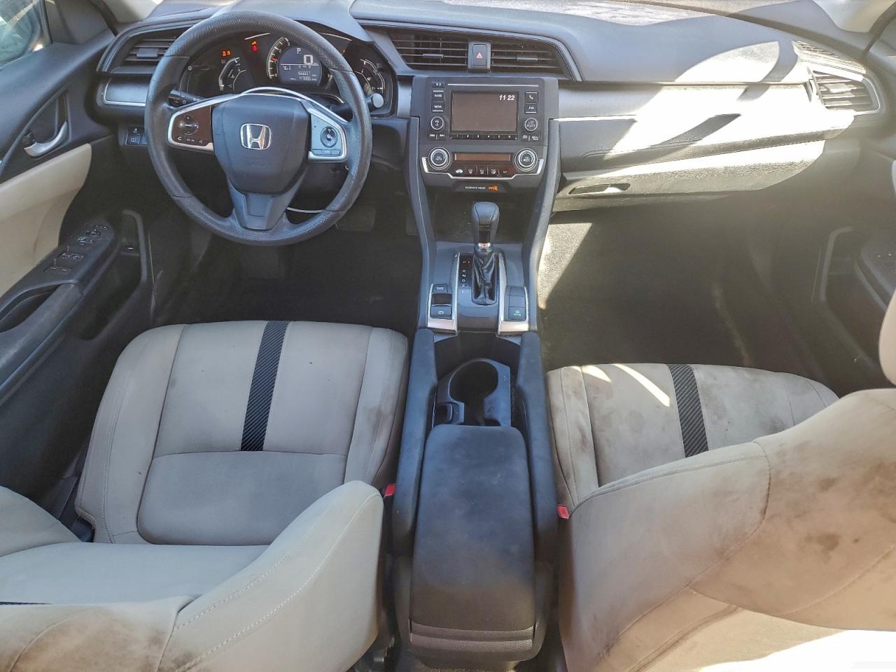 2016 HONDA CIVIC LX photo 8