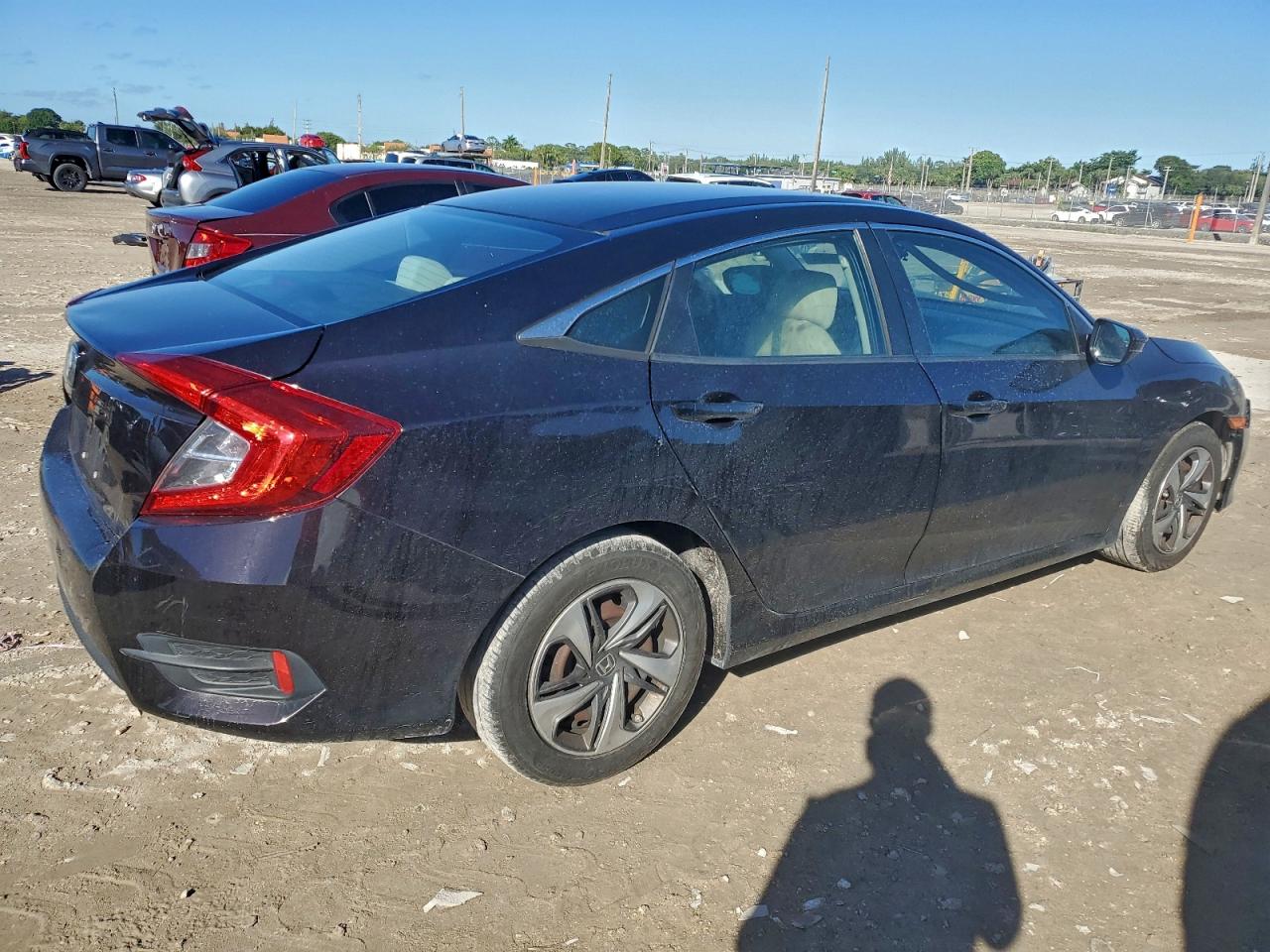 2016 HONDA CIVIC LX photo 3
