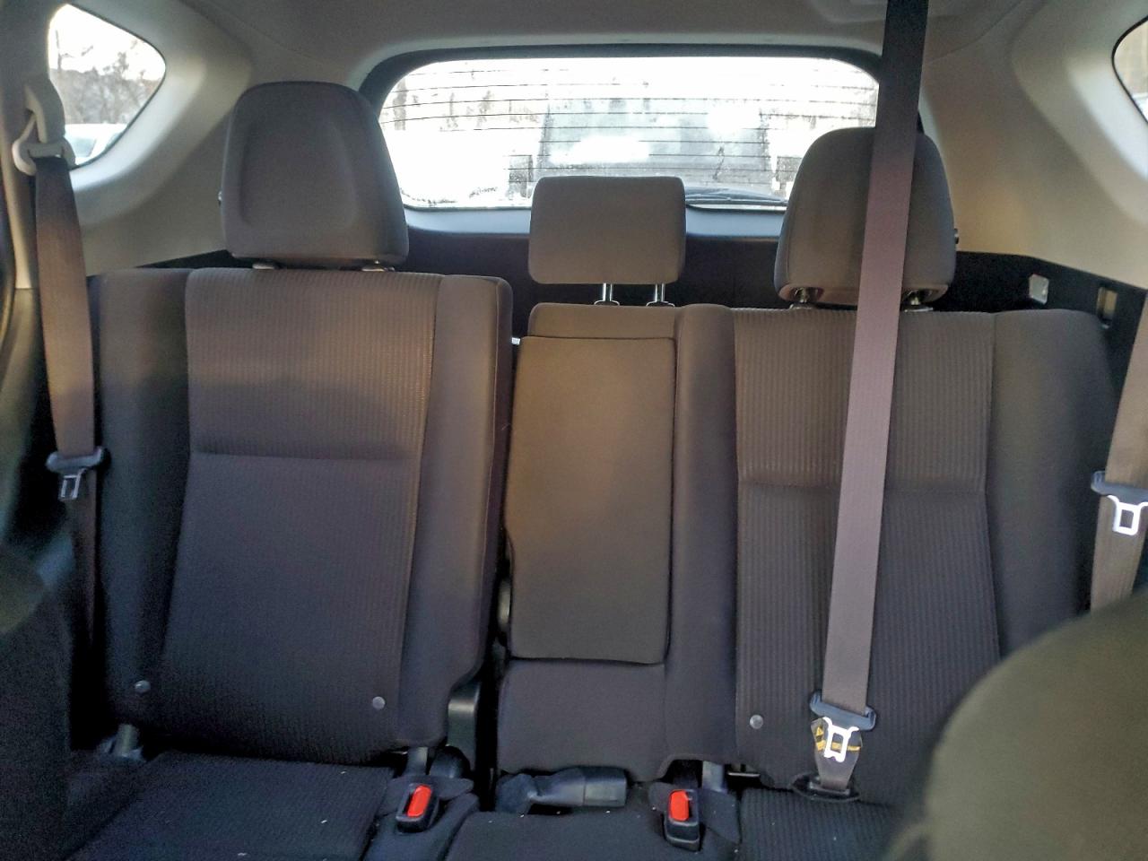 2018 TOYOTA RAV4 LE photo 10