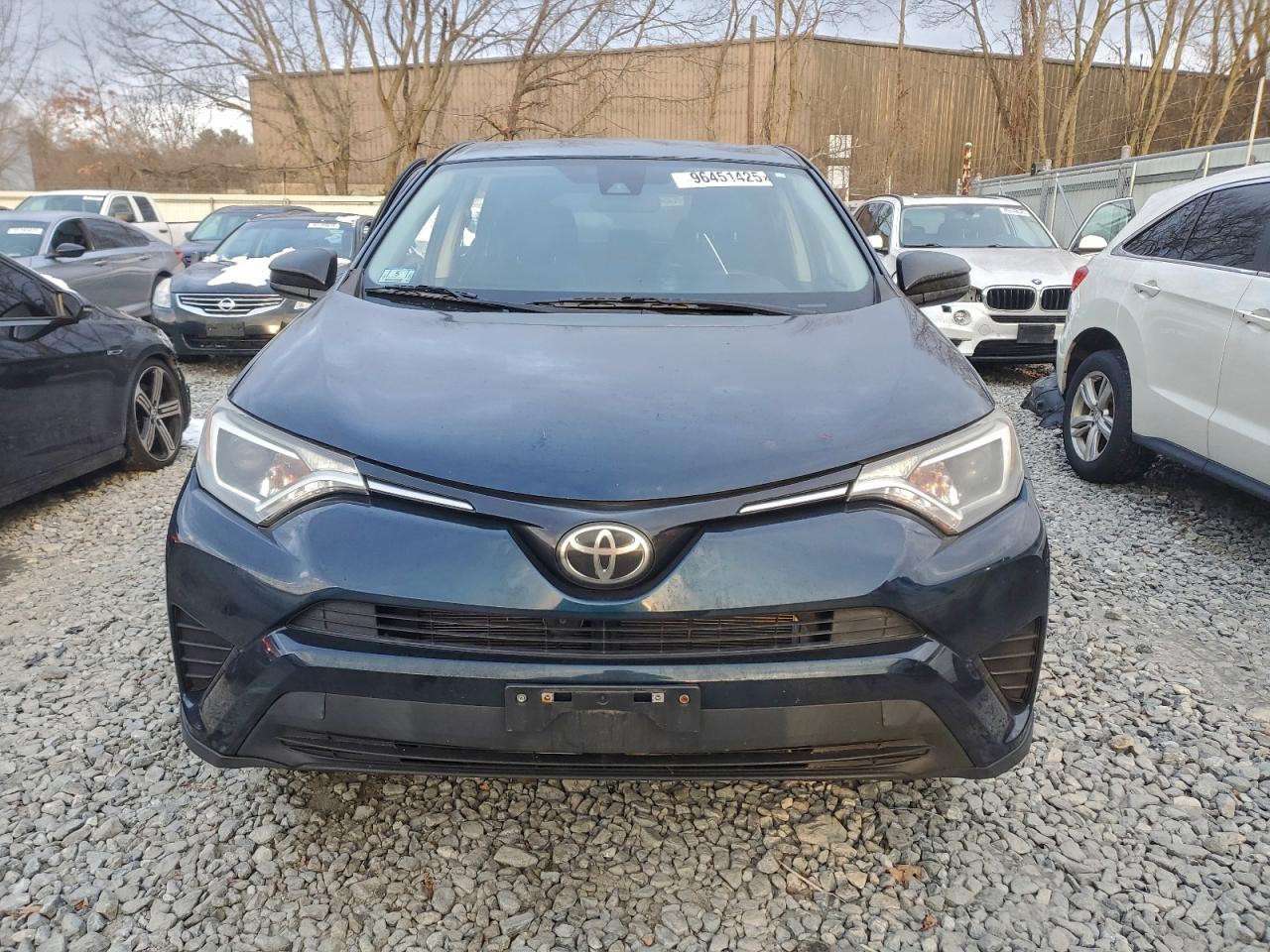 2018 TOYOTA RAV4 LE photo 5