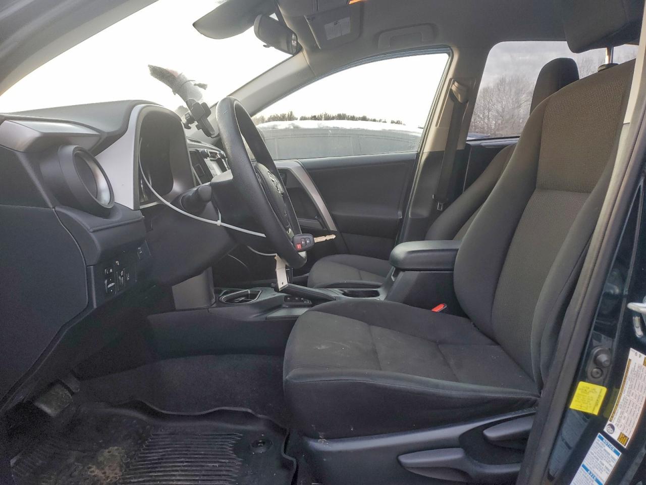 2018 TOYOTA RAV4 LE photo 7