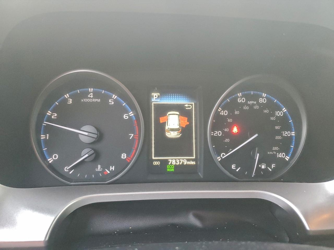 2018 TOYOTA RAV4 LE photo 9