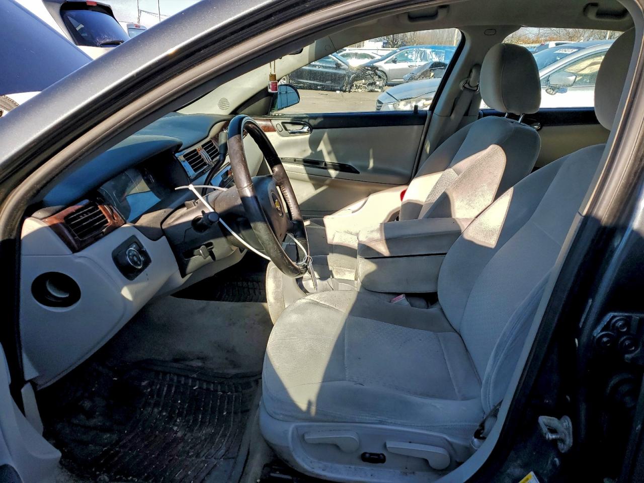 2011 CHEVROLET IMPALA LT photo 7