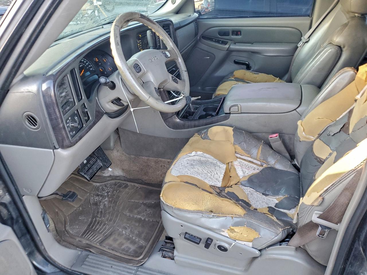 2003 GMC YUKON DENALI photo 7