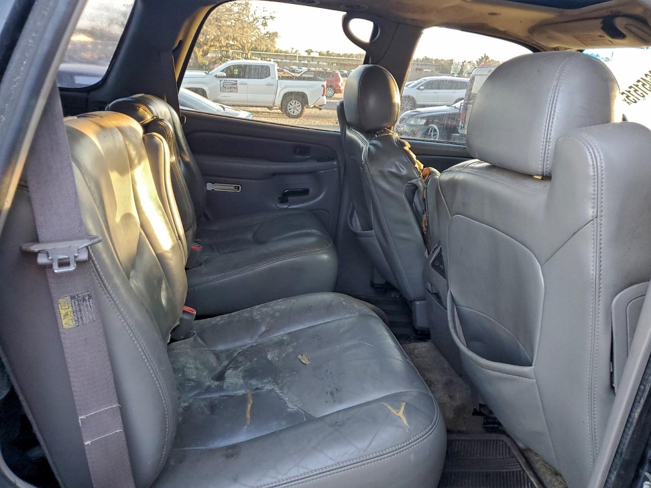 2003 GMC YUKON DENALI photo 11