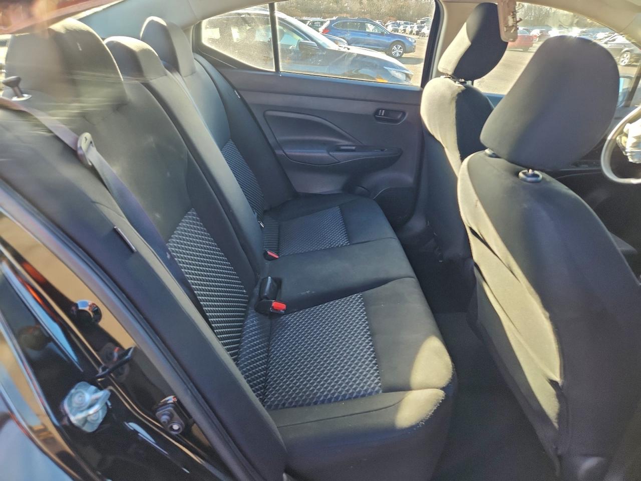 2021 NISSAN VERSA S photo 10