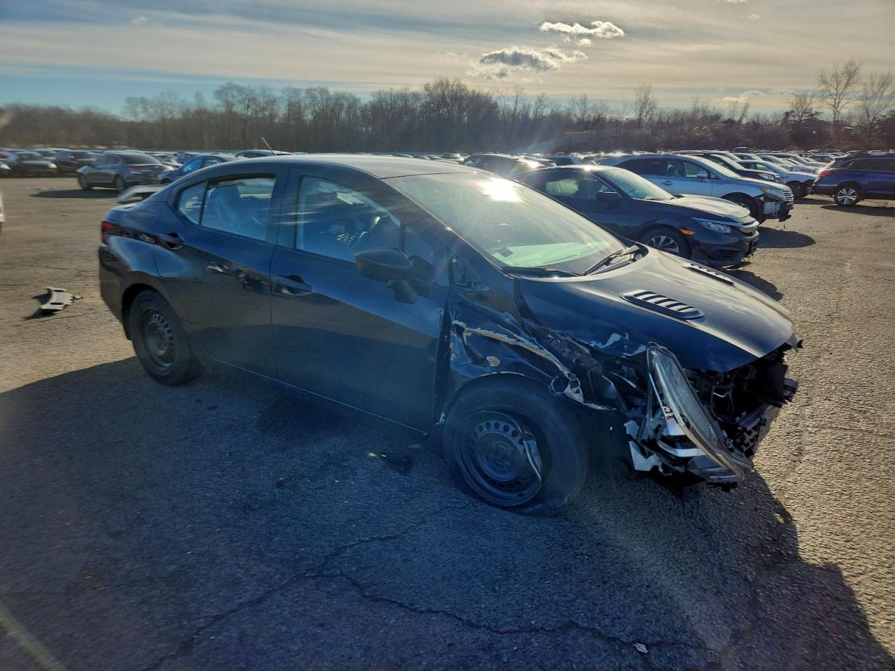 2021 NISSAN VERSA S photo 4