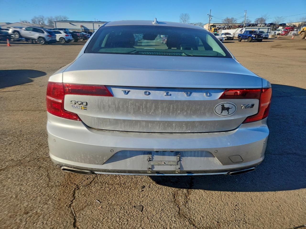 2018 VOLVO S90 T6 MOMENTUM photo 6