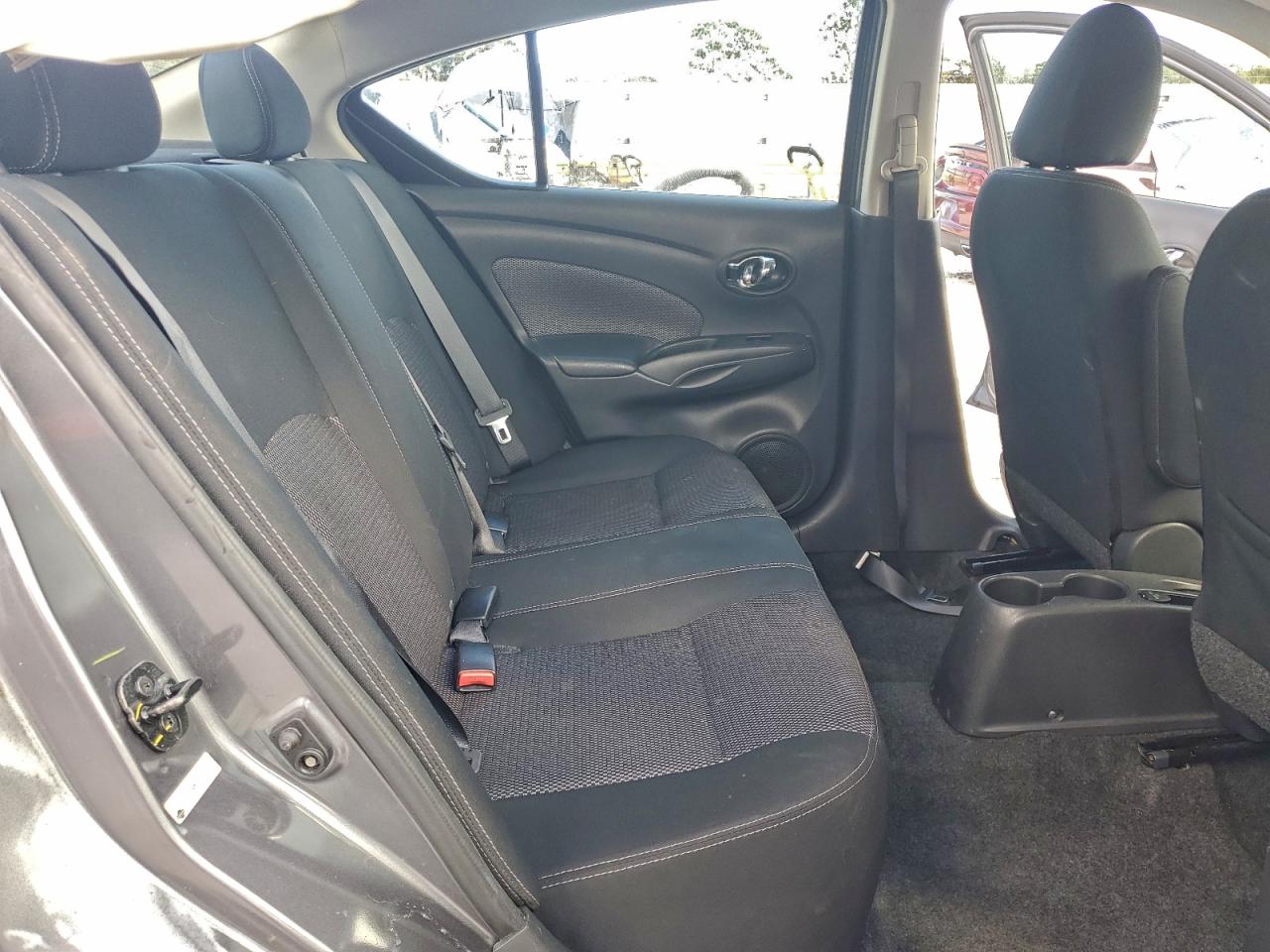 2019 NISSAN VERSA S photo 10