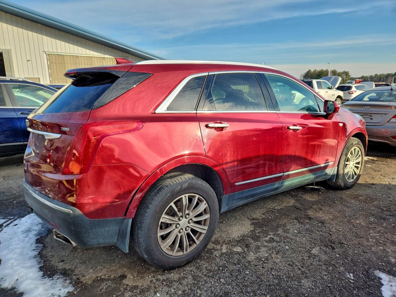 2017 CADILLAC XT5 LUXURY photo 3