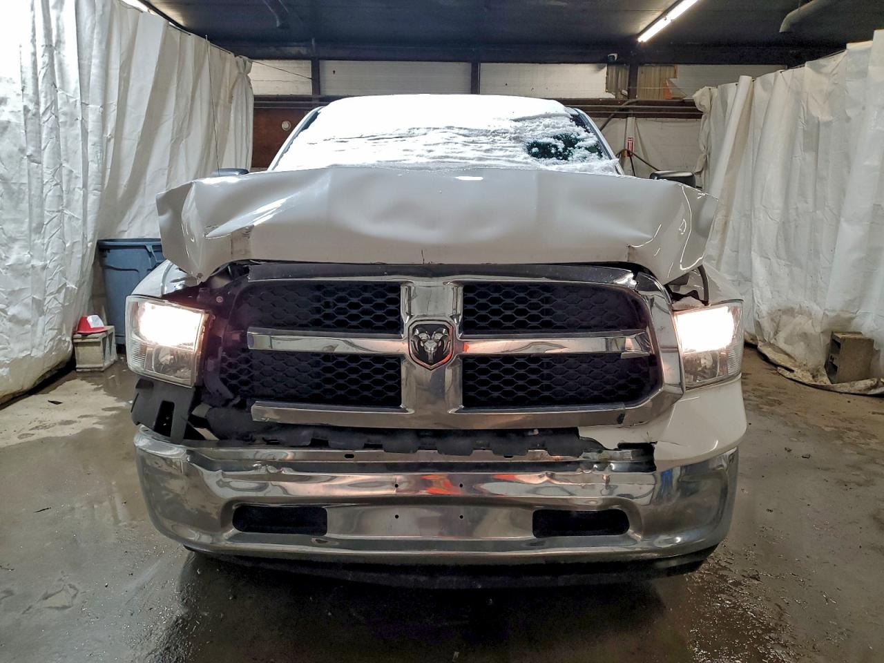 2014 RAM 1500 SLT photo 5