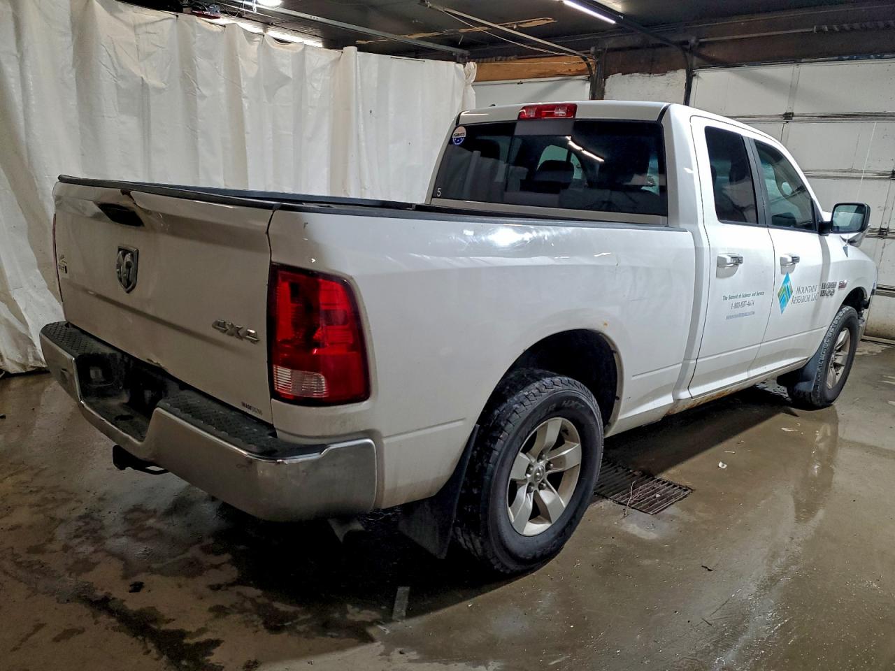 2014 RAM 1500 SLT photo 3