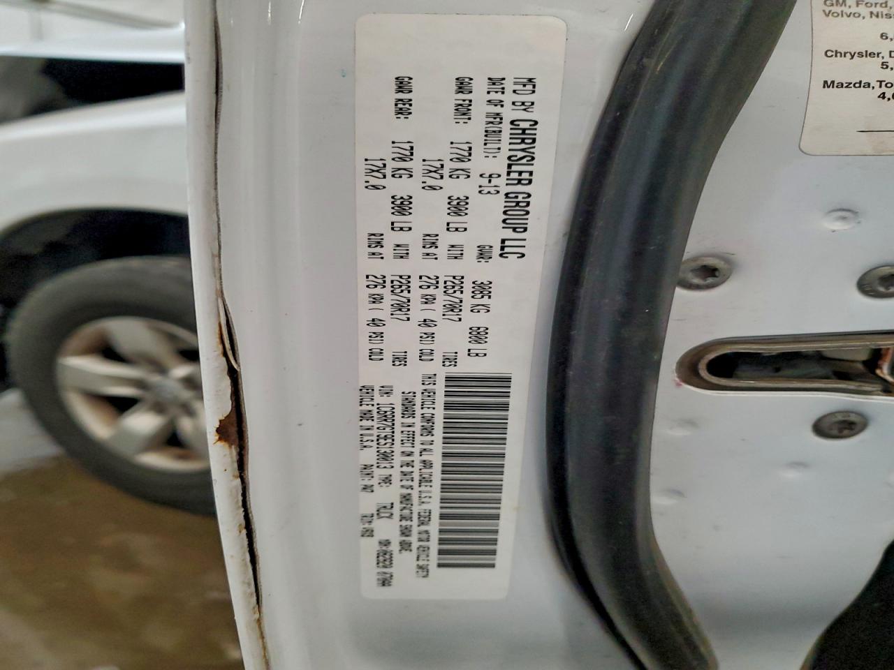 2014 RAM 1500 SLT photo 12