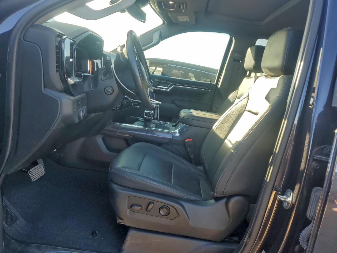 2023 CHEVROLET SILVERADO K1500 LTZ photo 7