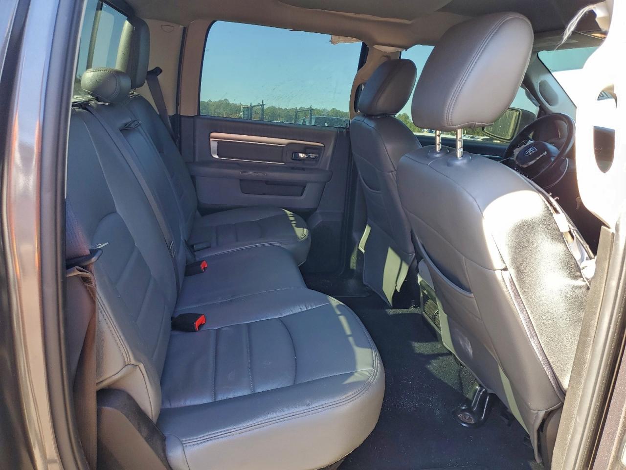 2019 RAM 1500 CLASSIC SLT photo 10