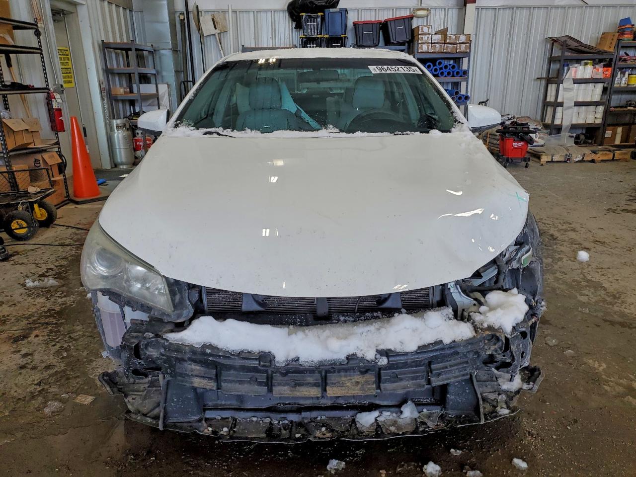 2015 TOYOTA CAMRY LE photo 5