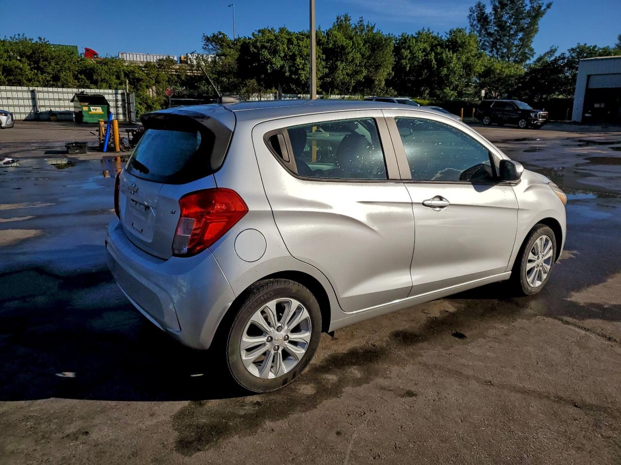 2018 CHEVROLET SPARK 1LT photo 3