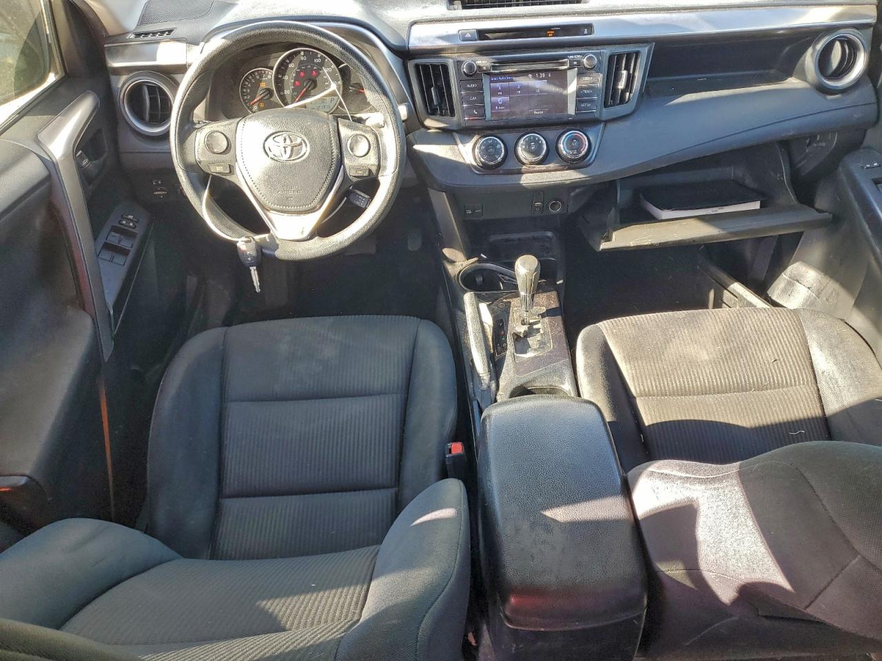 2016 TOYOTA RAV4 LE photo 8