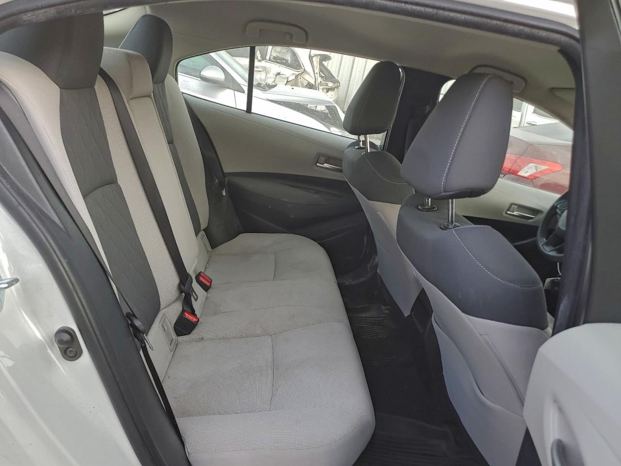 2020 TOYOTA COROLLA LE photo 10