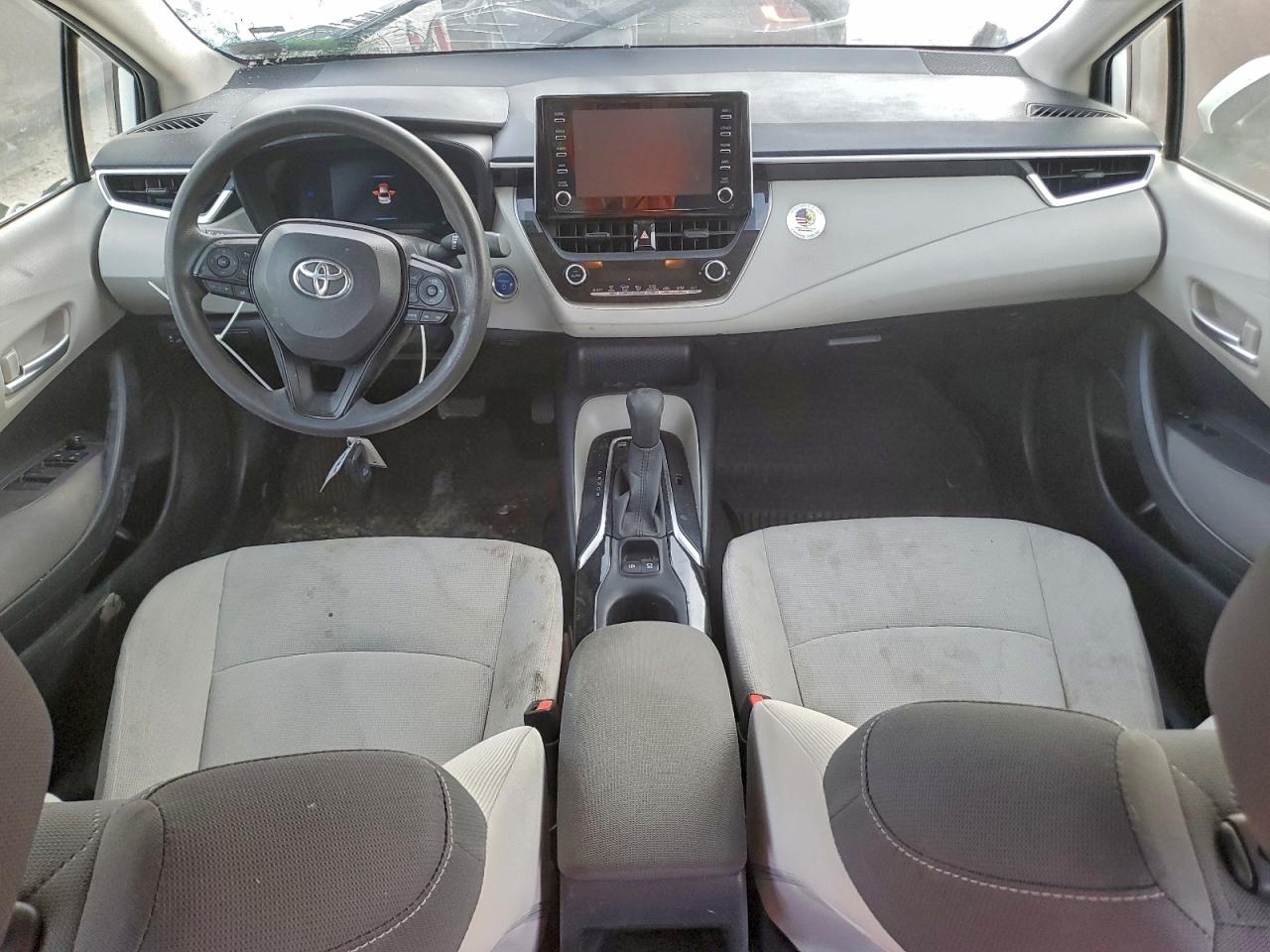 2020 TOYOTA COROLLA LE photo 8