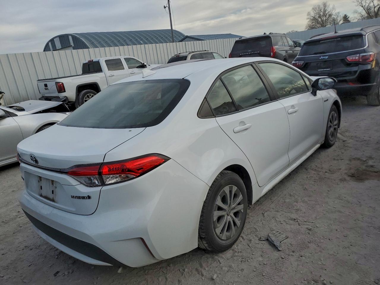 2020 TOYOTA COROLLA LE photo 3