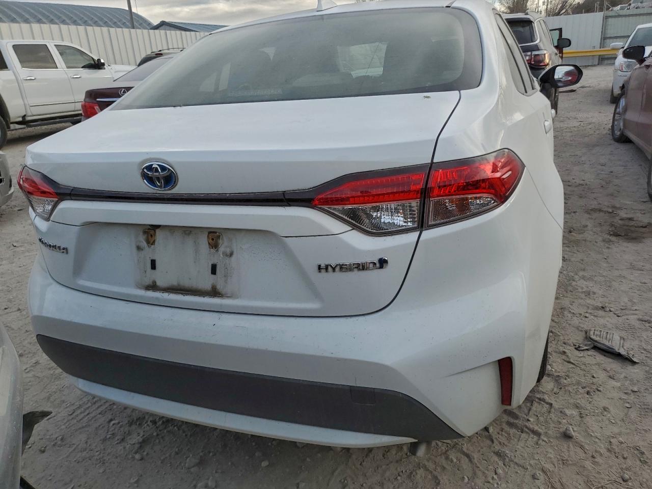 2020 TOYOTA COROLLA LE photo 6