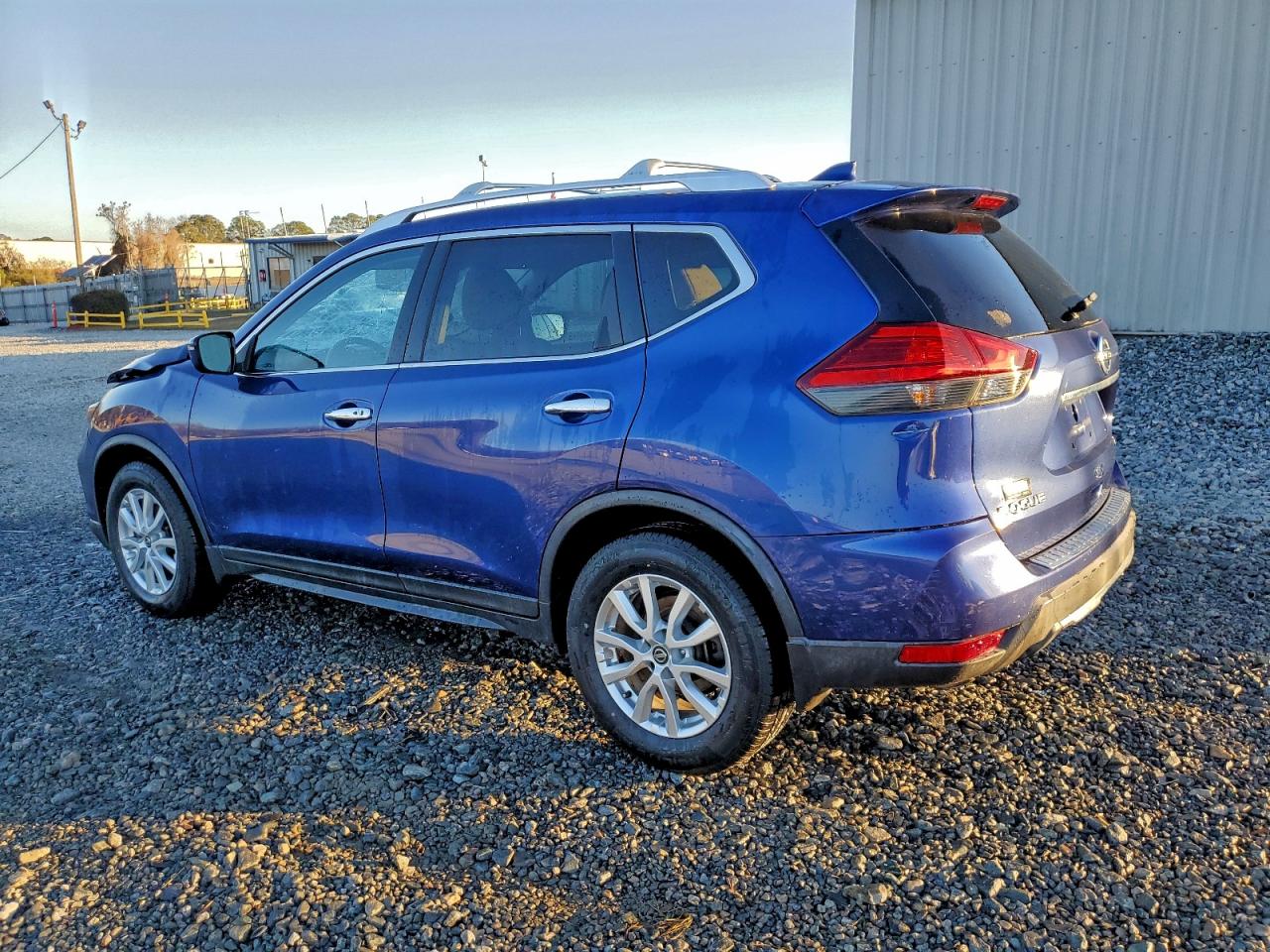 2017 NISSAN ROGUE S photo 2