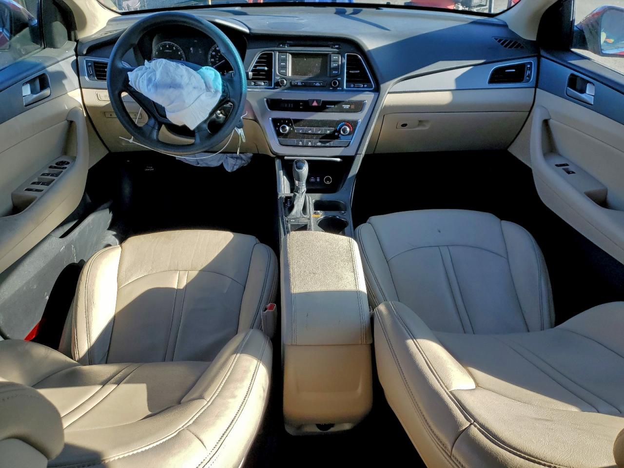 2015 HYUNDAI SONATA SE photo 8