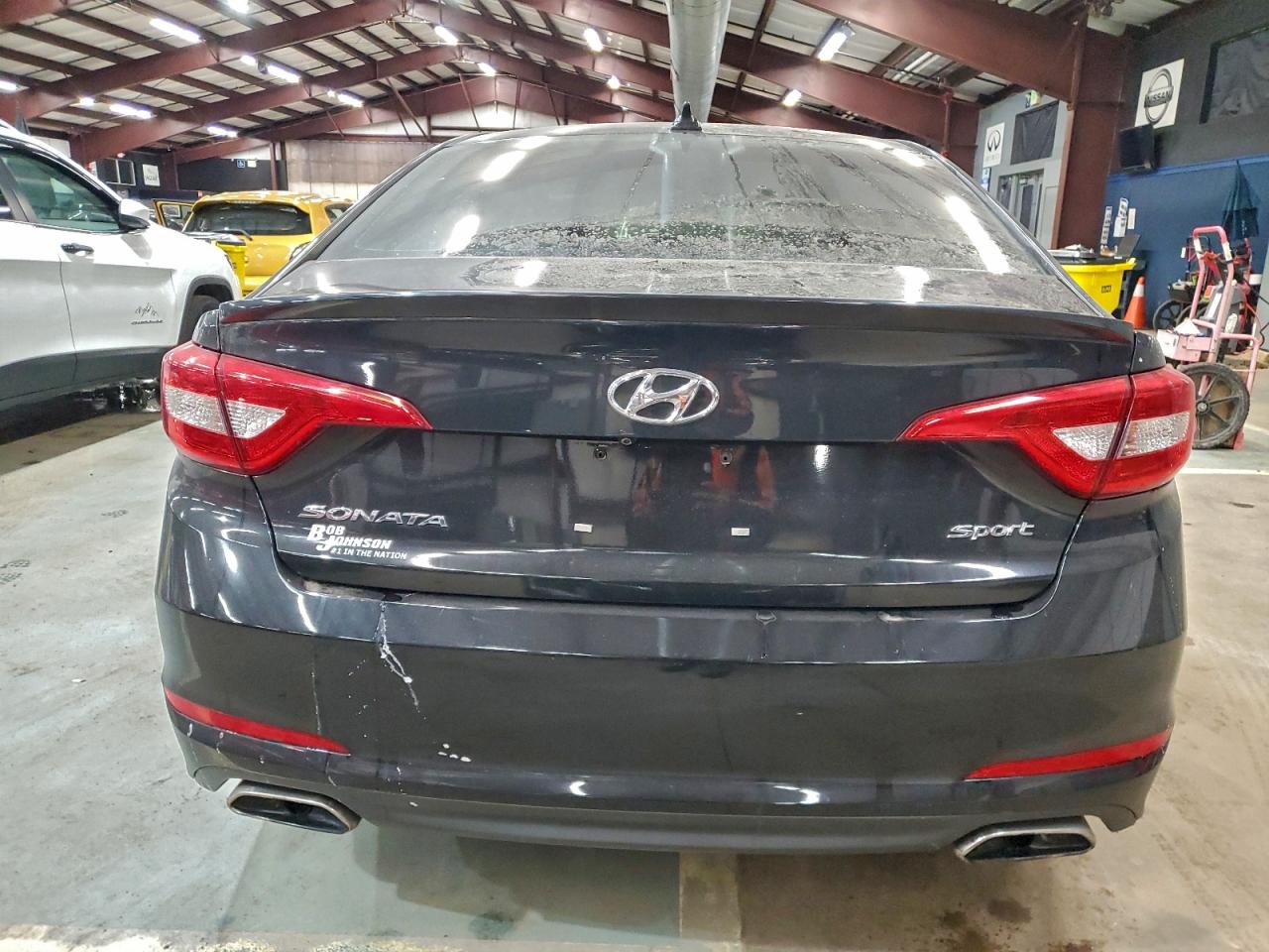 2015 HYUNDAI SONATA SPORT photo 6