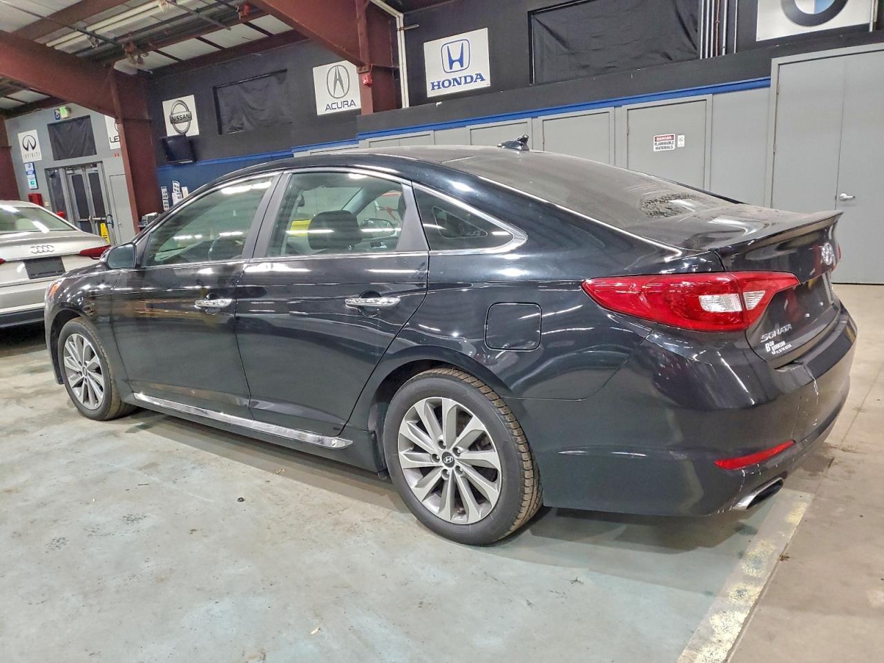 2015 HYUNDAI SONATA SPORT photo 2