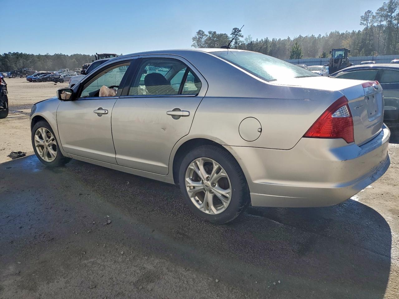 2012 FORD FUSION SE photo 2