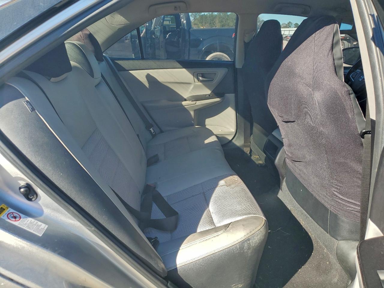 2016 TOYOTA CAMRY LE photo 10