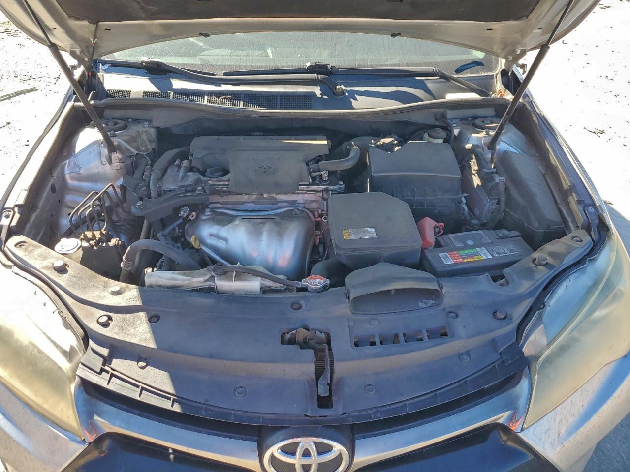 2016 TOYOTA CAMRY LE photo 11