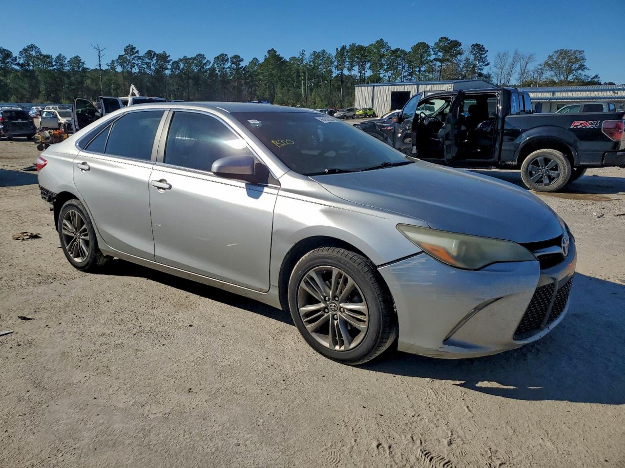 2016 TOYOTA CAMRY LE photo 4