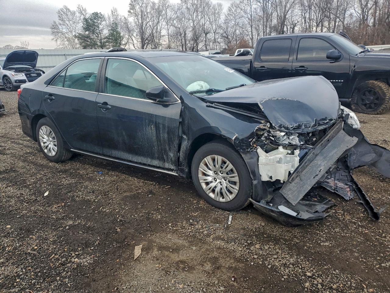 2013 TOYOTA CAMRY L photo 4