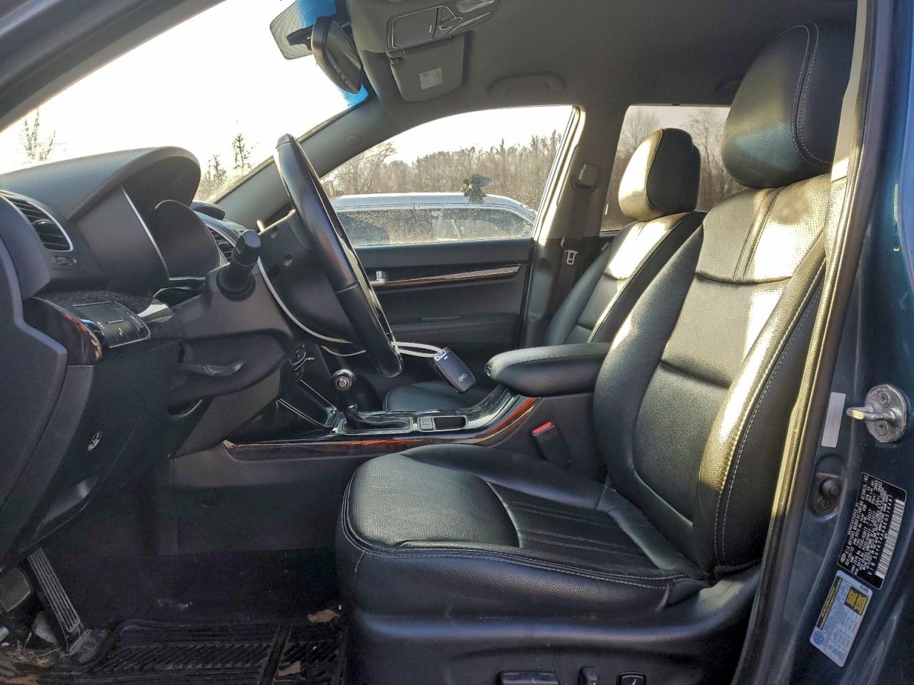 2014 KIA SORENTO LX photo 7