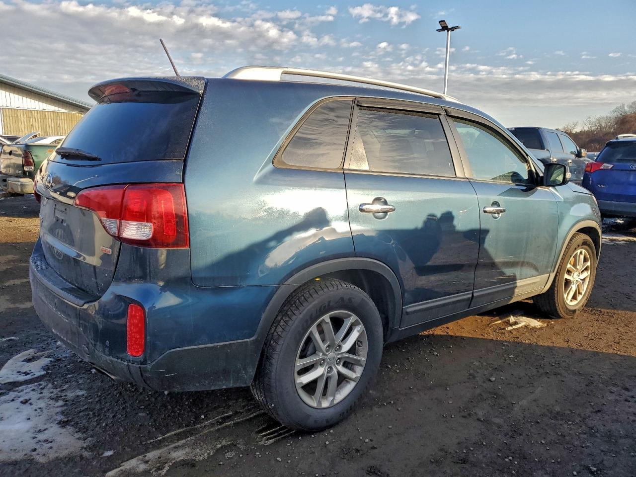 2014 KIA SORENTO LX photo 3