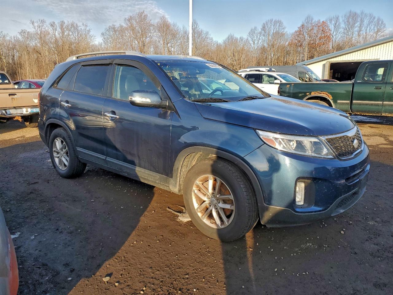 2014 KIA SORENTO LX photo 4