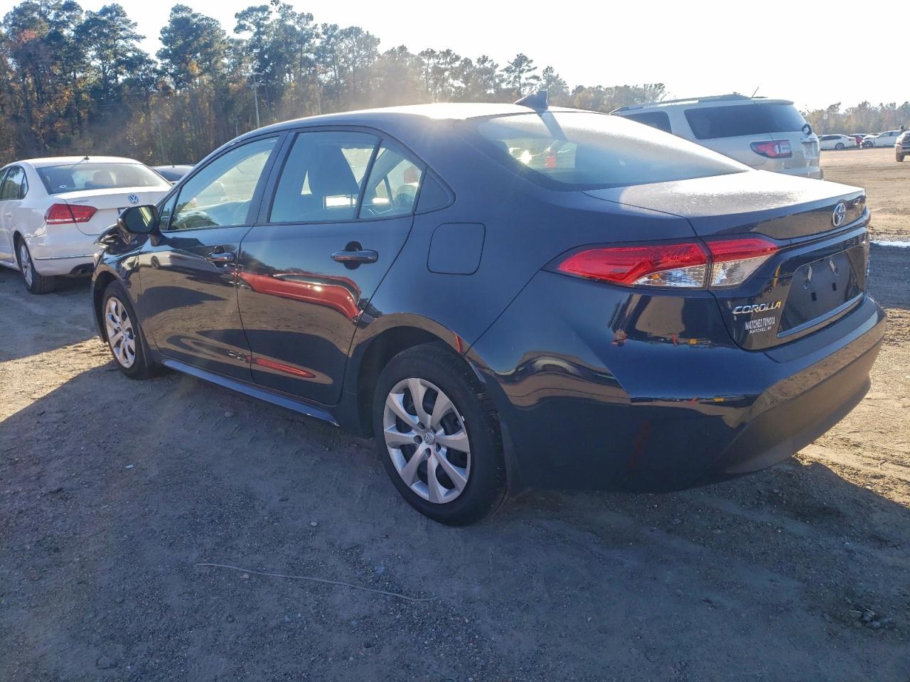2025 TOYOTA COROLLA LE photo 3