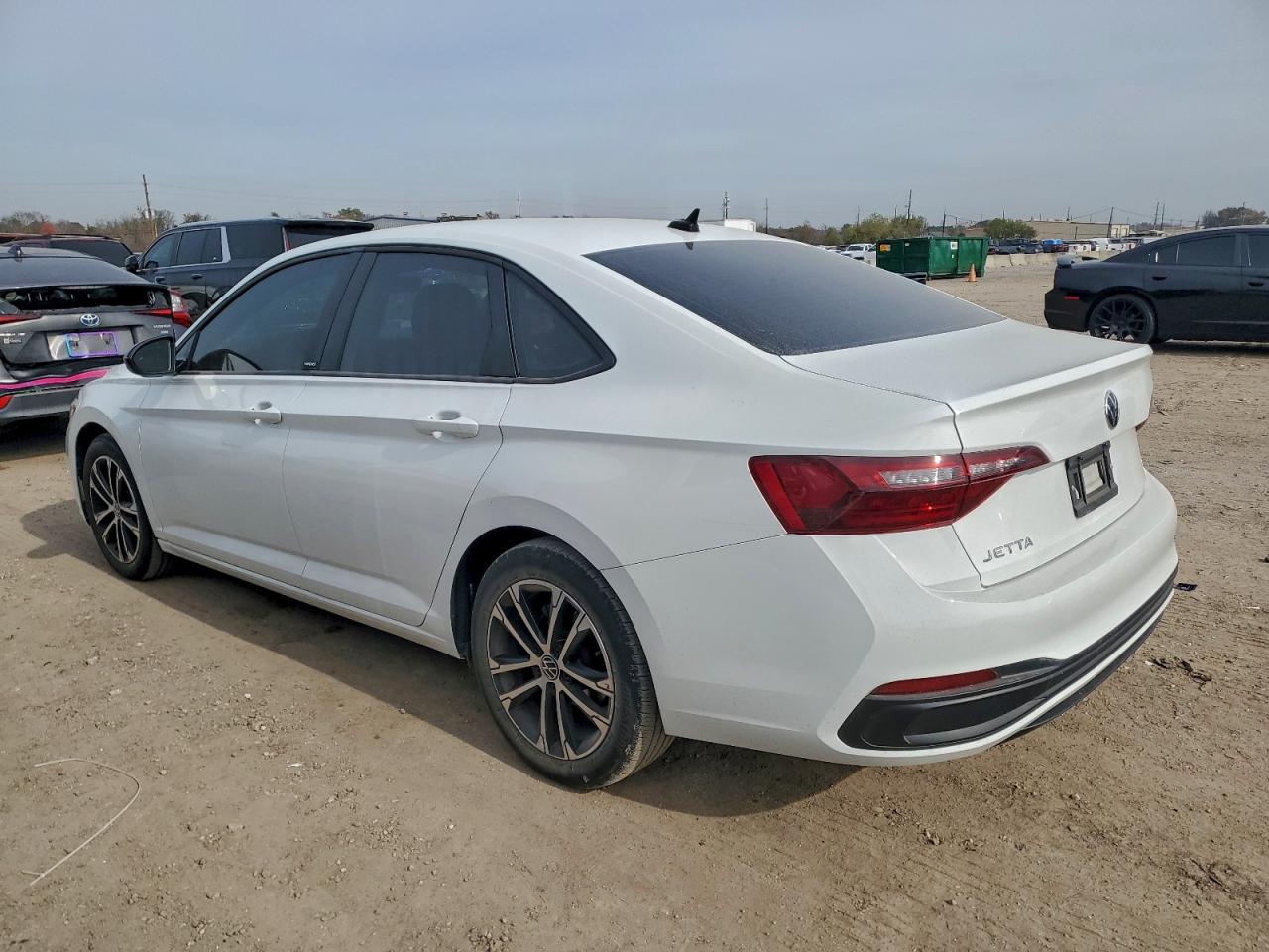 2024 VOLKSWAGEN JETTA SPORT photo 2