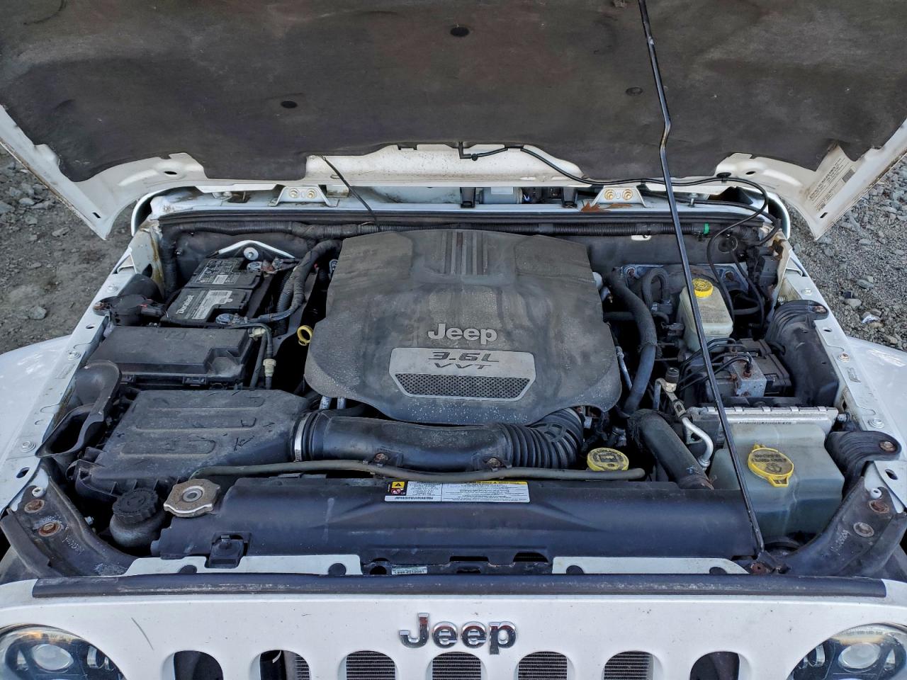 2012 JEEP WRANGLER SAHARA photo 12