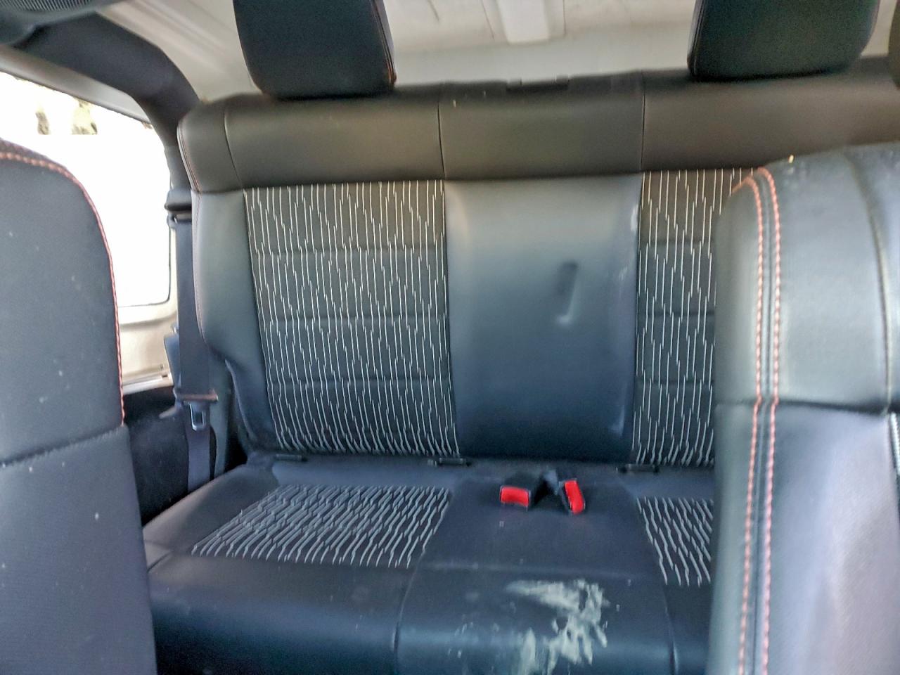 2012 JEEP WRANGLER SAHARA photo 10