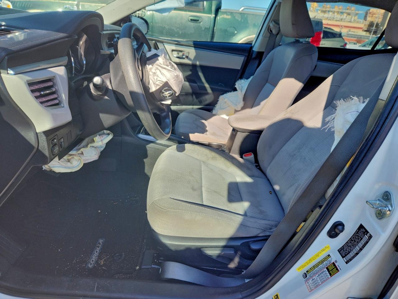 2016 TOYOTA COROLLA L photo 7