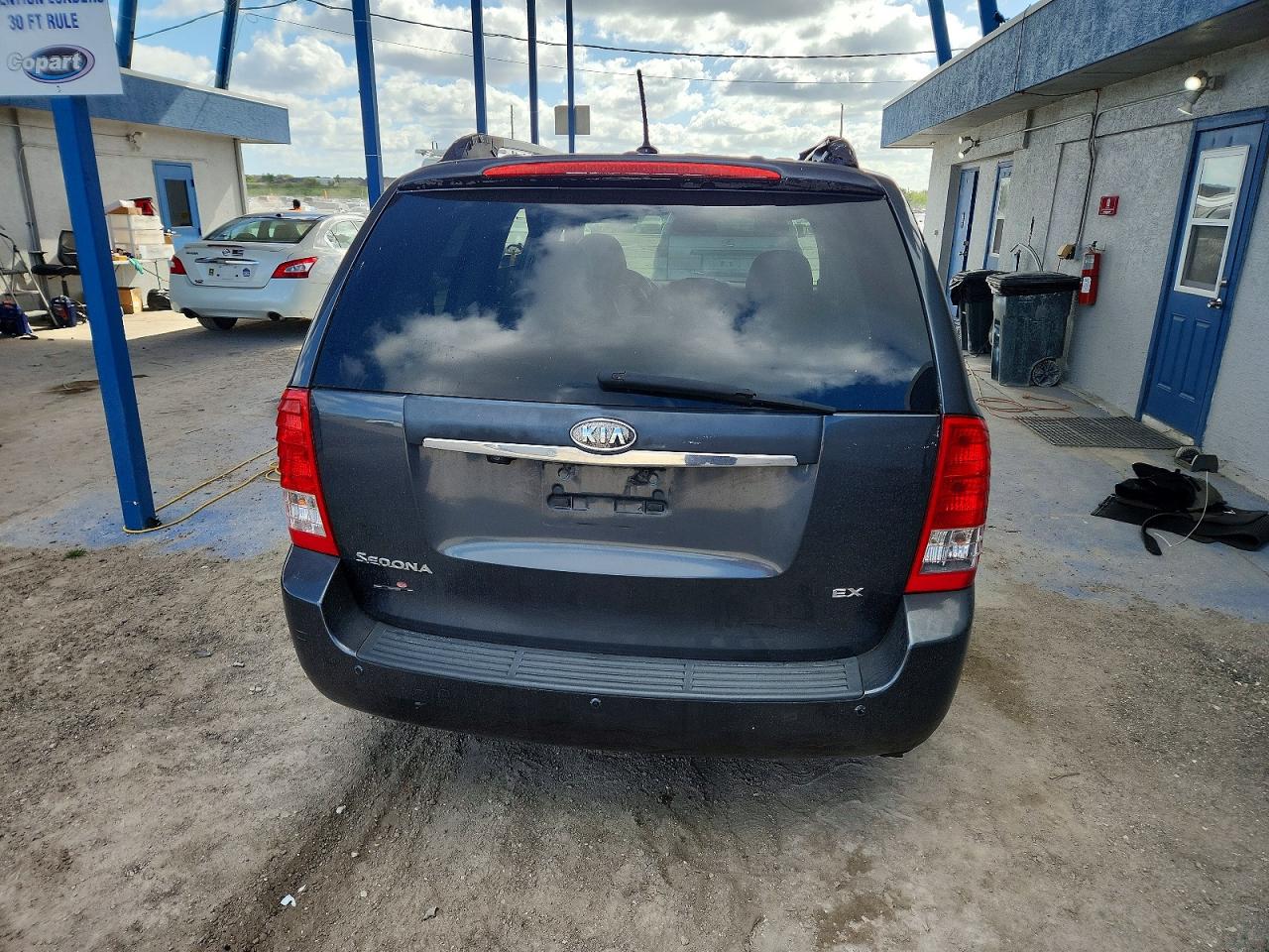 2012 KIA SEDONA EX photo 6