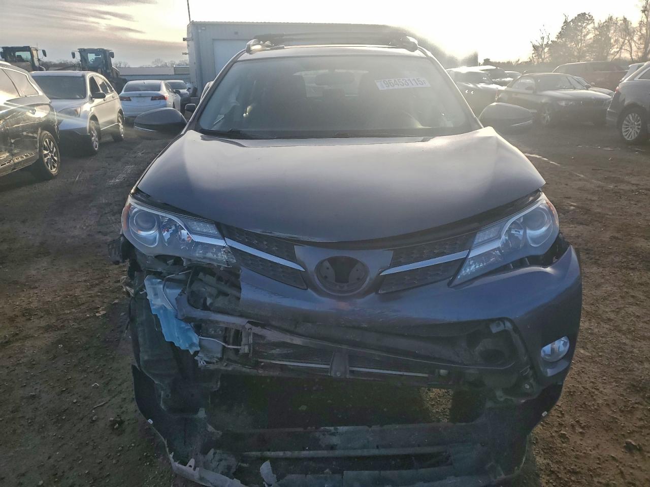 2015 TOYOTA RAV4 XLE photo 5